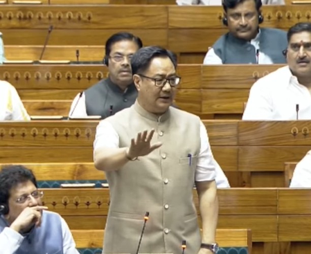 लोकसभा में किरेन रिजिजू बोले- 'सरकार नीट मुद्दे पर चर्चा को तैयार', विपक्ष के हंगामे के चलते कार्यवाही स्थगित
