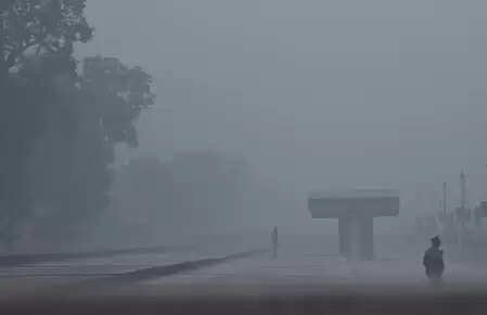 दिल्ली में वायु गुणवत्ता में गिरावट, सीएक्यूएम ने ग्रैप-3 लागू किया