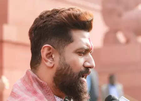 मनरेगा पर हंगामे के बीच चिराग पासवान बोले, गांधीजी के विचारों को कोई खारिज नहीं कर सकता है?