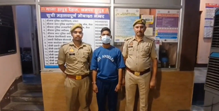 यूपी: व्यापारी परिवार को बंधक बनाकर लूट करने वाला 50 हजार का इनामी बदमाश गिरफ्तार