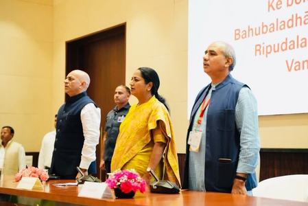 नई दिल्ली : तमिलनाडु के 84 युवाओं से सीएम रेखा गुप्ता की मुलाकात, कहा- युवा संगम राष्ट्रीय एकता का प्रतीक