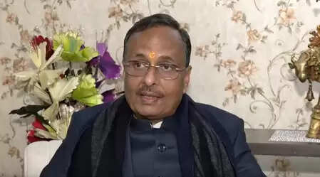 'एक्शन पर रिएक्शन होता है तो सरकार के पास कठोर दंड देने का भी सिलेक्शन', एसटी हसन को दिनेश शर्मा का जवाब