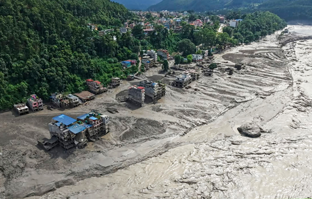 नेपाल बाढ़: पश्चिम बंगाल के 36 लोग लापता, राज्य सरकार ने की पुष्टि