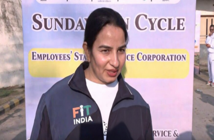 'संडे ऑन साइकिल' कार्यक्रम में शामिल हुए दिग्गज एथलीट, देशवासियों को फिट रहने का दिया संदेश