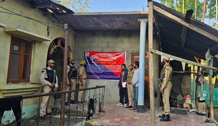 श्रीनगर पुलिस ने मादक पदार्थों के तस्करों की 1.5 करोड़ रुपये की संपत्ति जब्त की