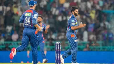 1 ओवर में 11 गेंद, KKR के खिलाफ शार्दुल ठाकुर ने किया कुछ ऐसा, फैंस को भी नहीं हुआ भरोसा