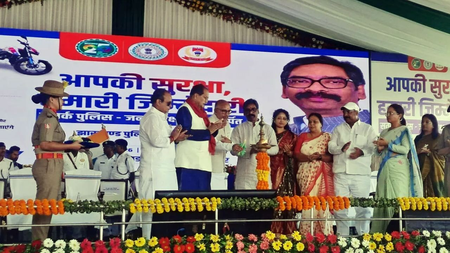 झारखंड पुलिस का बेड़ा हुआ और मजबूत, सीएम हेमंत सोरेन ने 1485 नए वाहनों को दिखाई हरी झंडी