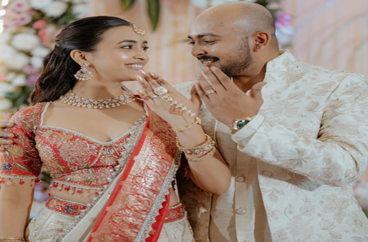 क्रिकेटर पृथ्वी शॉ ने गर्लफ्रेंड आकृति अग्रवाल से की सगाई