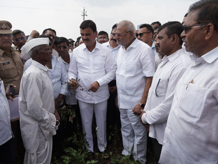 नासिक में कृषि मंत्री भरणे ने फसल नुकसान का किया निरीक्षण, किसानों को हरसंभव मदद का भरोसा