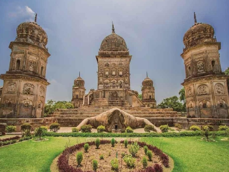 नर्मदेश्वर महादेव मंदिर: यहां तंत्र के देवता के रूप में होती है भगवान शिव की पूजा, 'मंडूक तंत्र' के लिए प्रसिद्ध मंदिर