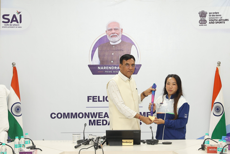 सीडब्ल्यूजी 2026: वेटलिफ्टिंग में पदक विजेताओं को खेल मंत्री मांडविया ने सम्मानित किया, सौंपे नकद पुरस्कार