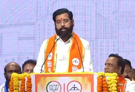 मुंबई: एकनाथ शिंदे का उद्धव ठाकरे पर हमला, बताया 'भ्रष्टाचार सम्राट'