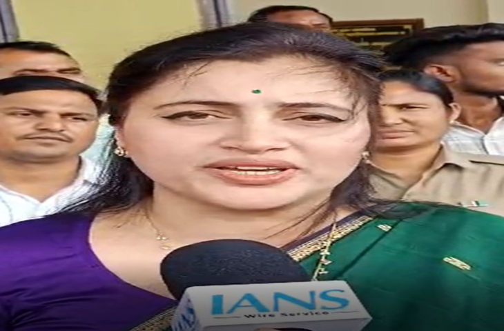 भाजपा नेता नवनीत राणा ने की बंगाल में राष्ट्रपति शासन की मांग