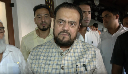 मुंबई: 39 हजार झुग्गियों पर बुलडोजर चलाने की तैयारी, अबू आजमी ने कार्रवाई रोकने की मांग की