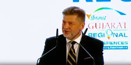 वाइब्रेंट गुजरात रीजनल कॉन्फ्रेंस में गूंजा भारत का वैश्विक नेतृत्व, विदेशी राजनयिकों ने की पीएम मोदी की सराहना