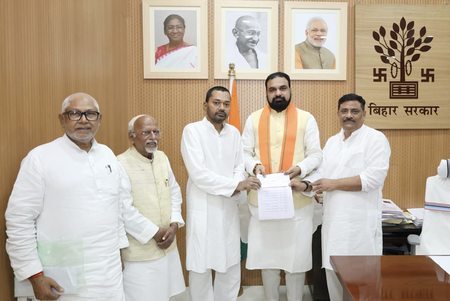 बिहार बाढ़ पीड़ितों के लिए जदयू विधायकों ने दिया एक-एक महीने का वेतन, राहत कोष में 17.19 लाख रुपए जमा