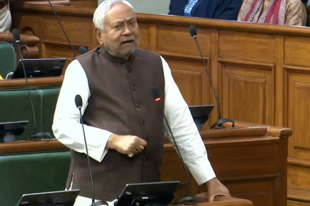 बिहार विधानसभा में भड़के सीएम नीतीश, विपक्षी सदस्यों से कहा- बेमतलब का नहीं बोलिए, चुप बैठिए