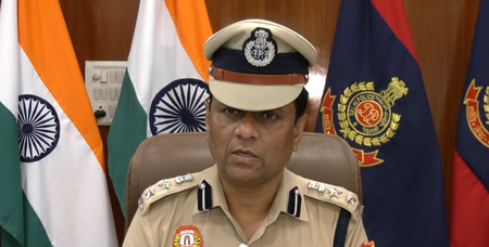 शाहदरा फायरिंग में घायल जावेद निकला सीमापुरी हत्याकांड का वांटेड, शराब तस्करी और चोरी के मामले में भी खुलासा
