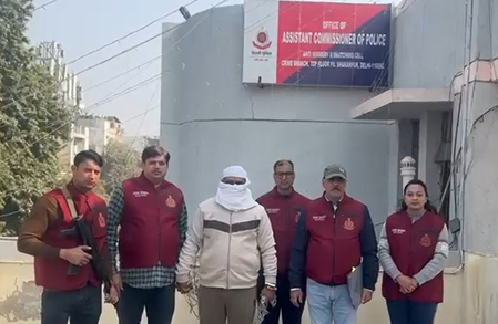 दिल्ली: ट्रैफिक धोखाधड़ी और पुलिसकर्मियों से वसूली में दो और आरोपी गिरफ्तार