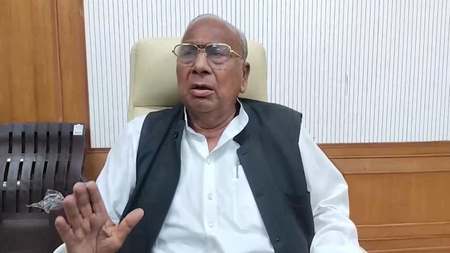 तेलंगाना के विकास पर राजनीति न हो, सीएम रेवंत रेड्डी का अमेरिका दौरा जल्द हो बहाल: वी. हनुमंत राव