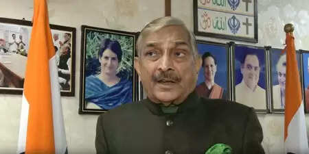 महाराष्ट्र में शिवसेना पार्षदों को लेकर प्रमोद तिवारी की प्रतिक्रिया, कहा- ऐसी स्थिति रही तो गिर सकती है सरकार