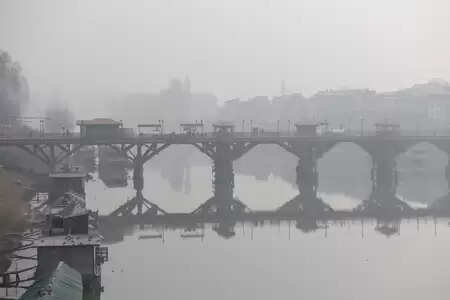 श्रीनगर में सीजन की सबसे सर्द रात, पारा माइनस 5.1 डिग्री सेल्सियस रिकॉर्ड