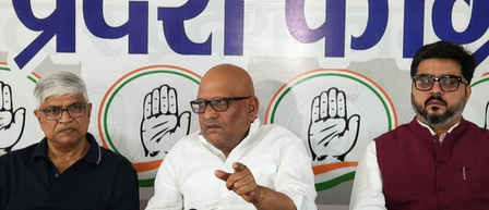 मनरेगा भुगतान को लेकर कांग्रेस का सरकार पर निशाना, चौरी-चौरा कार्यक्रम रद्द करने पर उठाए सवाल