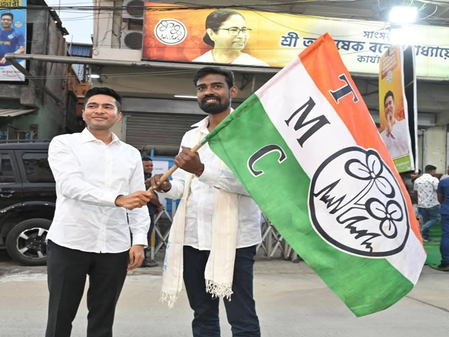 चुनाव से पहले बंगाल की राजनीति में हलचल, सीपीआई (एम) नेता प्रतिकुर रहमान टीएमसी में शामिल