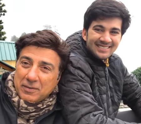करण देओल ने पिता सनी देओल को लेकर सुनाया मजेदार किस्सा, बोले- 'पिटाई नहीं हुई, बस इशारा ही काफी था'