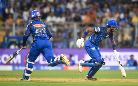 आईपीएल 2026: रिकेल्टन का तूफानी शतक, एमआई ने एसआरएच को दिया 244 रन का टारगेट