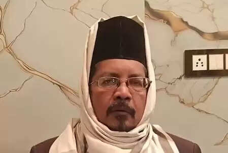 हिन्दू-मुस्लिम कार्ड न खेले ओवैसी: शहाबुद्दीन रजवी