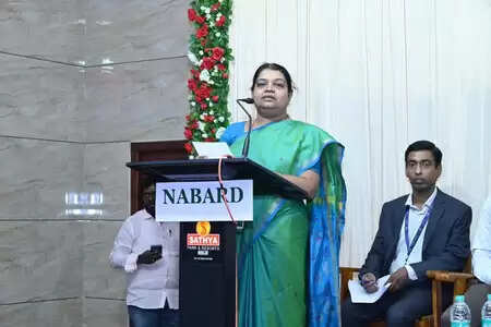 सीएन अन्नादुरई का जन्मदिन धूमधाम से मनाएगी डीएमके, 830 बूथों पर विशेष आयोजन: पी गीता जीवन