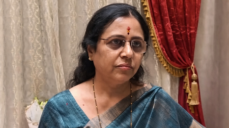 हिजाब पर मेधा कुलकर्णी का बयान, कहा- स्कूल यूनिफॉर्म के नियमों का पालन जरूरी
