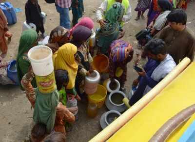 पाकिस्तान: कराची में दूसरे हफ्ते भी पानी का गंभीर संकट, लोग बेहाल
