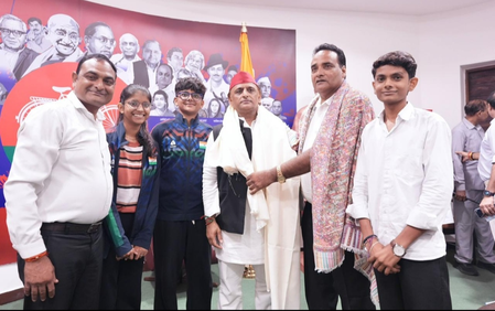 अखिलेश ने अयोध्या से एक्सप्रेस-वे तक भ्रष्टाचार का लगाया आरोप, बोले- जनता विधानसभा चुनाव में करेगी हिसाब