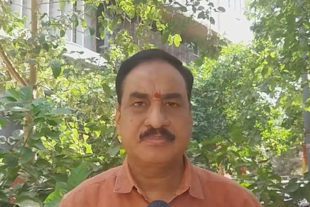 हिंदू शब्द से आपत्ति है तो माफी मांगें दिग्विजय सिंह, खुद को हिंदू कहना बंद करें: विनोद बंसल