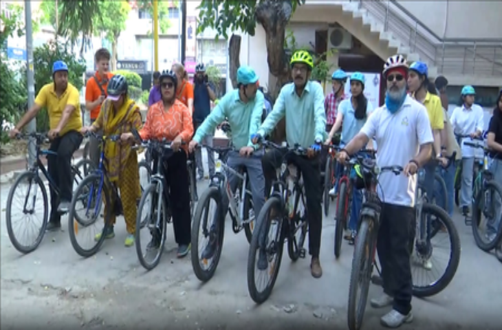विश्व साइकिल दिवस पर दिल्ली में रैली का आयोजन, साइकिलिंग को लाइफस्टाइल बनाने की अपील