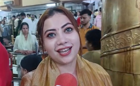 श्रावण के पहले सोमवार महाकाल के दर पहुंची रीमा मुखर्जी, बोली- बाबा की कृपा से आने का मौका मिला