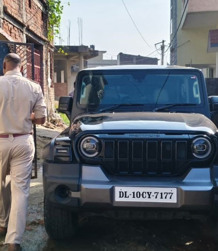 दिल्ली से गाड़ियां चुराकर झारखंड में खपाने वाले गिरोह का भंडाफोड़, दो थार और चार बाइक बरामद