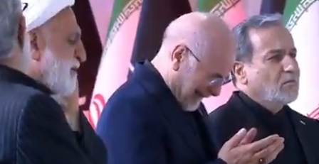 अली खामेनेई की विदाई पर भावुक हुए ईरानी स्पीकर गालिबाफ और विदेश मंत्री अराघची, नहीं थमे आंसू