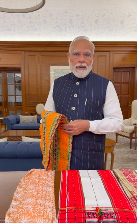 राष्ट्रीय हैंडलूम दिवस पर पीएम मोदी की अपील, बोले- वीडियो बनाकर भारतीय हैंडलूम को दुनिया तक पहुंचाएं