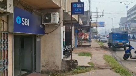 धनबाद: एसबीआई एटीएम में कैश स्लॉट पर मिली संदिग्ध प्लेट, एसएसपी ने बैंकों को किया अलर्ट