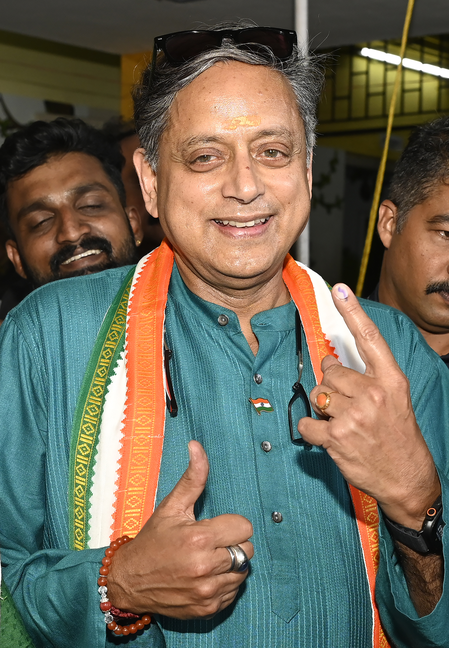 एनडीए की केरल में कोई विश्वसनीयता नहीं: कांग्रेस सांसद शशि थरूर