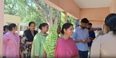 पंजाब नगर निकाय चुनाव को लेकर लोगों में उत्साह, बोले- शांतिपूर्ण माहौल में हो रहा मतदान