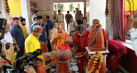 ललितपुर को मिली मेडिकल कॉलेज-फार्मा पार्क की सौगात, योगी बोले-माफिया और परिवारवाद ने बुंदेलखंड को किया था बर्बाद