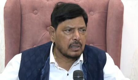 मतदाता सूची से मृत लोगों का नाम हटाना उचित, ममता बनर्जी संवैधानिक प्रक्रिया के खिलाफ बयान न दें: रामदास आठवले