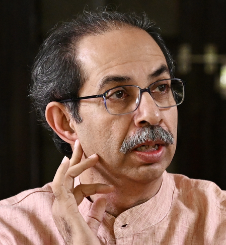कॉर्पोरेट लोन राइट ऑफ पर शिवसेना (यूबीटी) का सवाल-बड़े कर्जदारों पर नरमी, आम लोगों पर सख्ती क्यों?
