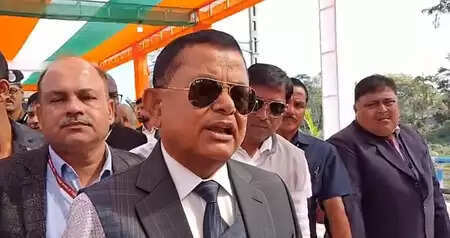 अमृत भारत एक्सप्रेस ने डिब्रूगढ़ से गोमती नगर की यात्रा शुरू की, मंत्री प्रसन्ना फुकन ने जताया पीएम मोदी का आभार