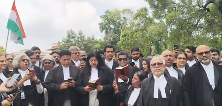 छात्रों के प्रदर्शन को सुप्रीम कोर्ट के वकीलों का मिला समर्थन