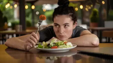 हेल्दी खाना खाकर भी बढ़ रहा वजन तो जरा इन आदतों पर भी कर लें गौर